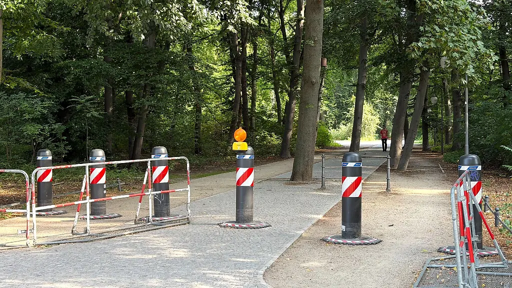 Im-Tiergarten-in-der-Mitte-Berlins-wurden-die-Sicherheitsvorkehrungen-erhoeht