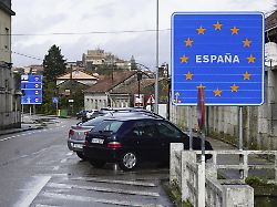Migranten stürmen Exklave Ceuta: Könnte Spanien aus dem Schengen-Raum fliegen?