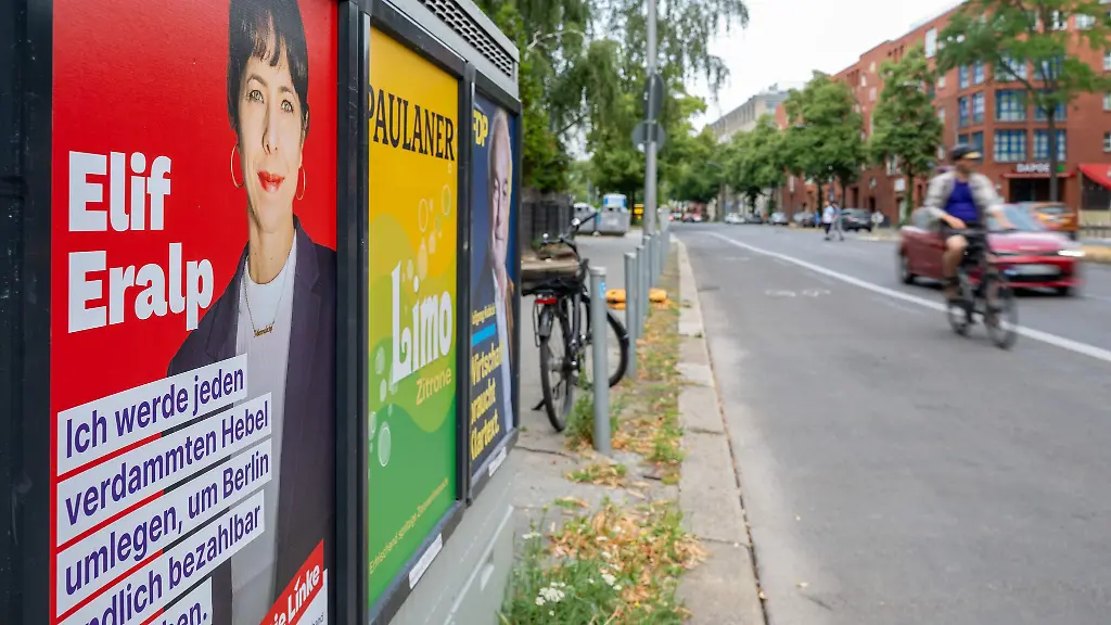 Wahlplakate-duerften-in-Berlin-bald-fast-ueberall-zu-sehen-sein