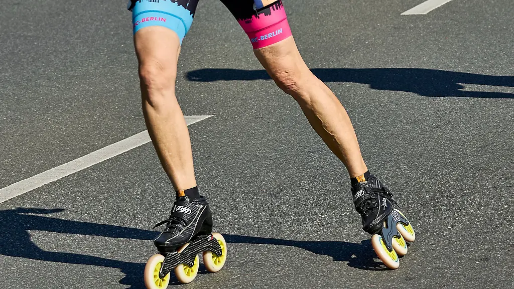 Wegen-des-Citynight-Runs-ist-die-Laufstrecke-von-etwa-14-30-Uhr-bis-22-30-Uhr-gesperrt
