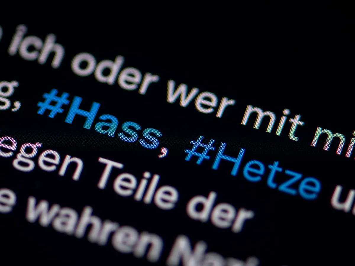 Eine für alle: Impfstoff gegen Hass, Hetze oder Blödheit gesucht