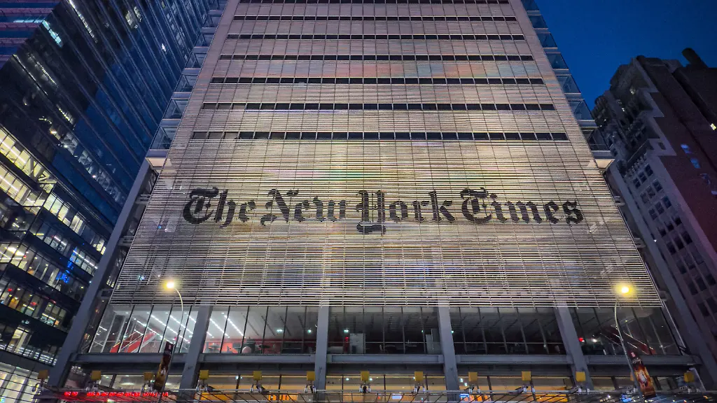 USA-Reise-New-York-Grossstadt-Metropole-Manhattan-The-New-York-Times-Hochhaus-Redaktionsgebaeude-Redaktion-Zeitung-Medien-Medienhaus-Verlag-Tradition-Tageszeitung