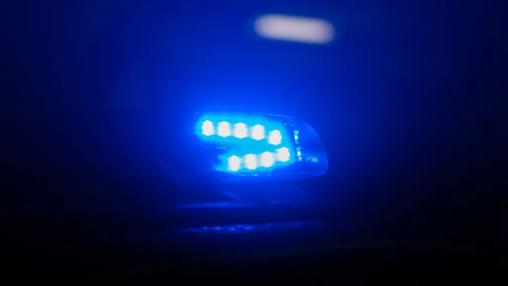 Vor-einem-Polizeiposten-in-Leipzig-ist-Feuer-gelegt-worden