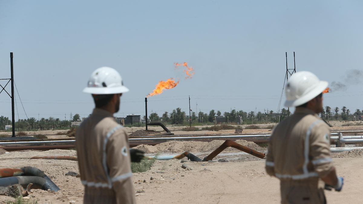 Tankers sail without signals: OPEC+ expands oil production once again