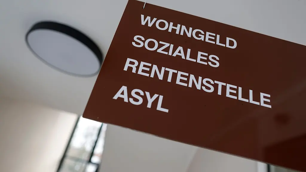Auch-in-Rheinland-Pfalz-werden-Menschen-nach-dem-Greifen-der-Kuerzungen-in-die-Grundsicherung-fallen