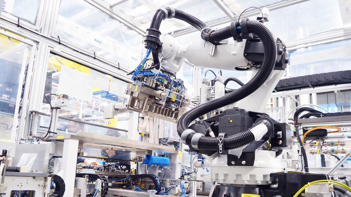 Steigende Nachfrage: Europa wird bei E-Auto-Batterien immer abhängiger von Asien