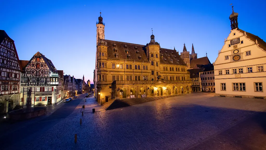 Rothenburg-ob-der-Tauber-ist-ein-beliebtes-Touristenziel