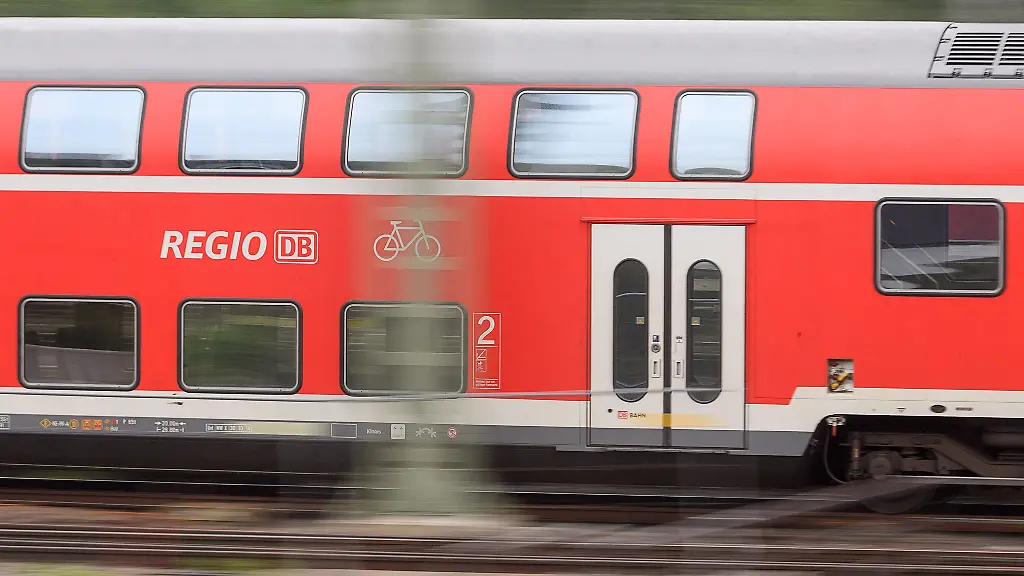 Die-Bahn-testet-den-Einsatz-von-Pruefgruppen
