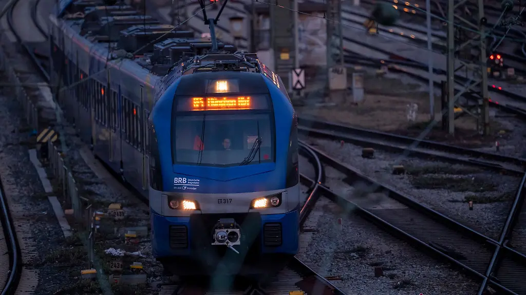 Die-BRB-ist-von-Bauarbeiten-am-Bahnnetz-betroffen