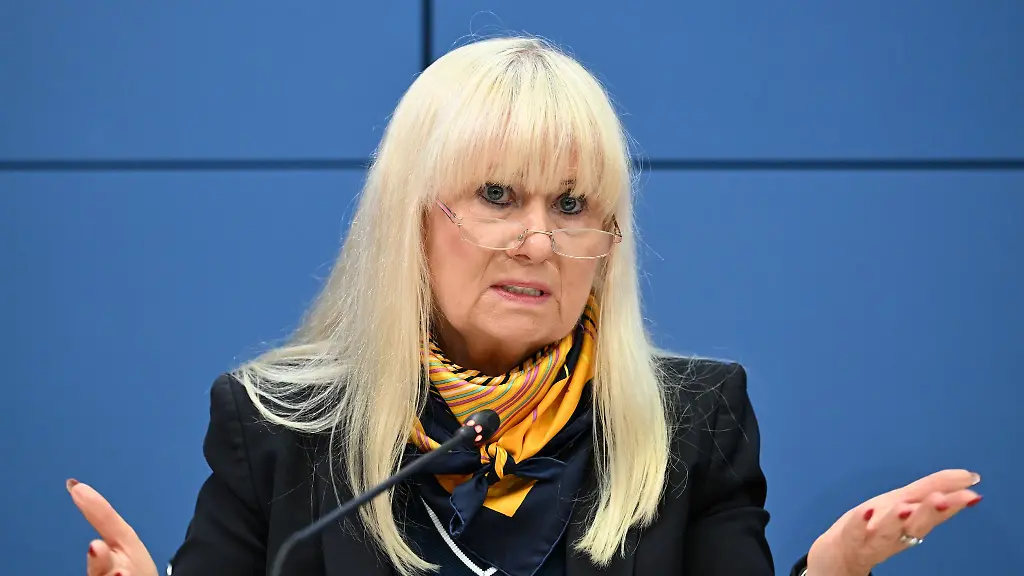 Berlins-Innensenatorin-Iris-Spranger-SPD-lobt-die-Novellierung-des-Berliner-Polizeigesetzes