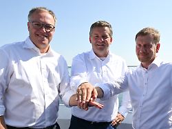 Kritik an Pflegereform: Grüne und Linke stellen sich hinter CDU-Ministerpräsidenten