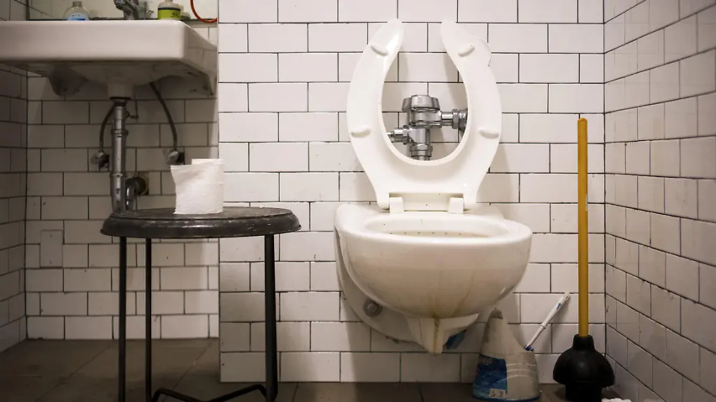 Oeffentliche-Toilette-in-New-York