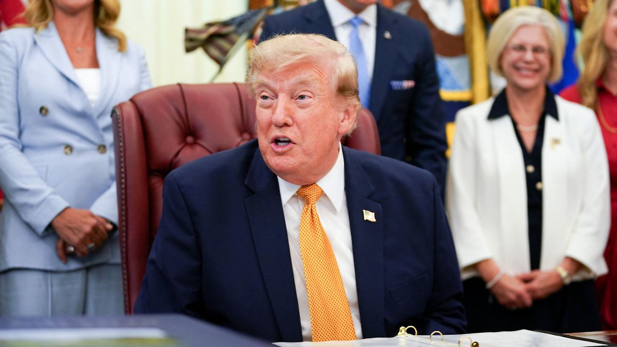 Trump sagt, es gibt Gespräche mit dem Iran, doch Teheran dementierte. (Foto: picture alliance / abaca)