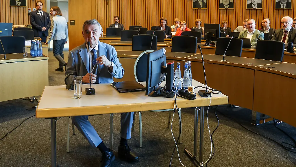 Im-Zeugenstand-NRW-Innenminister-Herbert-Reul-CDU