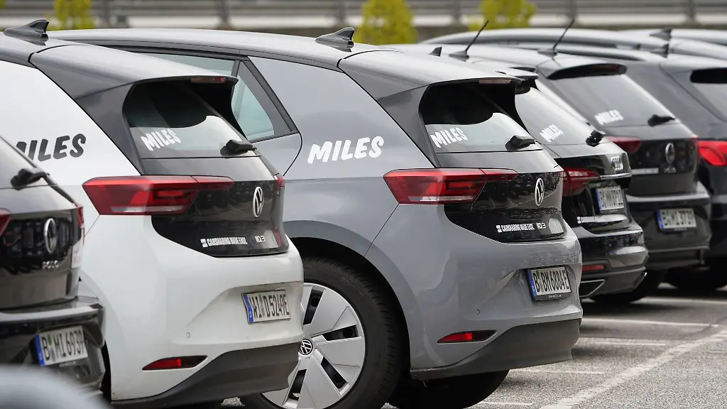Die-Carsharing-Anbieter-in-Hamburg-haben-innerhalb-eines-Jahres-fast-ein-Drittel-ihrer-Flotte-abgezogen