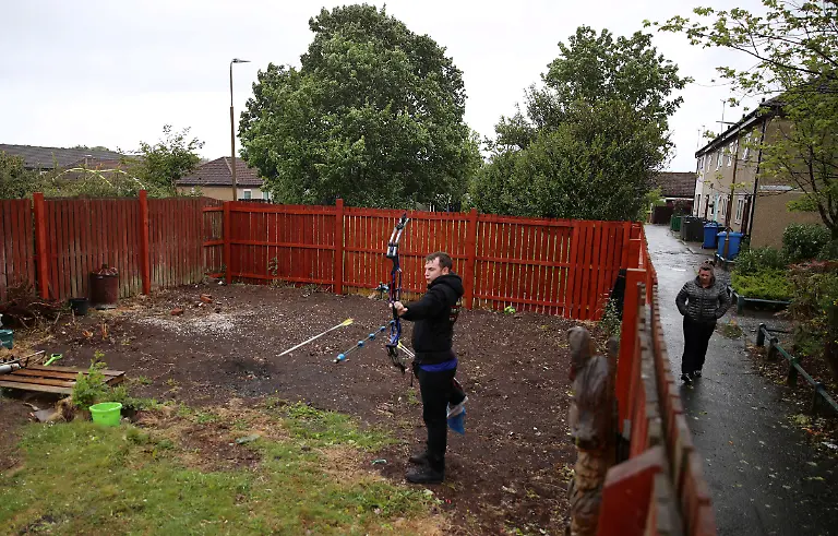 2020-05-23T000000Z-260347026-RC2EUG9L0ER4-RTRMADP-3-HEALTH-CORONAVIRUS-BRITAIN-ARCHERY