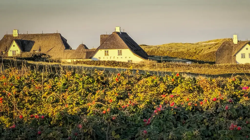 Haus-Kliffende-in-Kampen-auf-Sylt-im-Sonnenuntergang-05-10