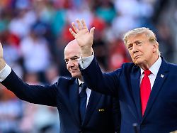 Gianni Infantino L Soll Donald Trump Um Hilfe Gebeten Haben
