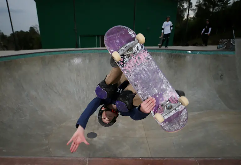 2020-05-12T000000Z-1673749481-RC2ANG9ZSWMM-RTRMADP-3-HEALTH-CORONAVIRUS-BRAZIL-SKATEBOARDING