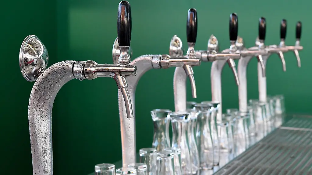 Bier-verkauft-sich-nicht-mehr-so-selbstverstaendlich-wie-frueher-In-der-Folge-schliessen-immer-mehr-Brauereien