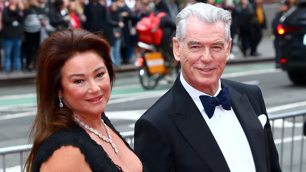 Pierce-Brosnan-and-his-wife-attends-the-opening-night-of-Broadway-show-Good-Night-and-Good-Luck-with-George-Clooney-in-New-York-NY-on-April-3-2025-Photo-by-Charles-Guerin-ABACAPRESS