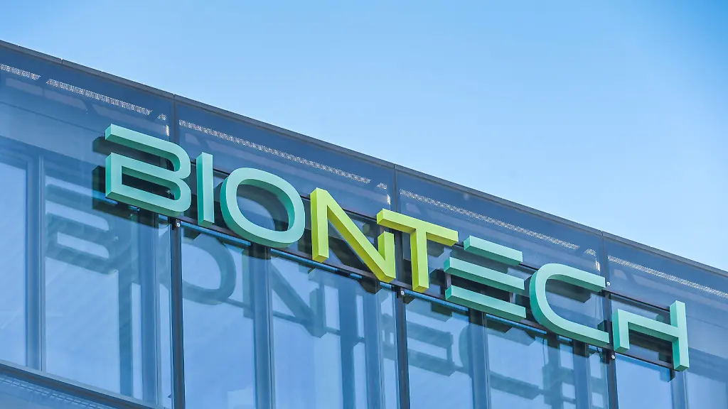 Biontech-Buero-und-Geschaeftshauskomplex-VoltAir-Alexanderstrasse-Mitte-Berlin-Deutschland