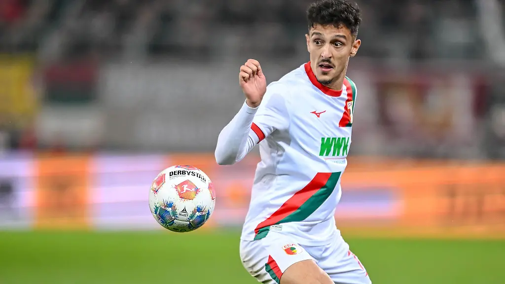 Dimitrios-Giannoulis-vom-FC-Augsburg-zieht-es-zurueck-in-seine-Heimat-Griechenland