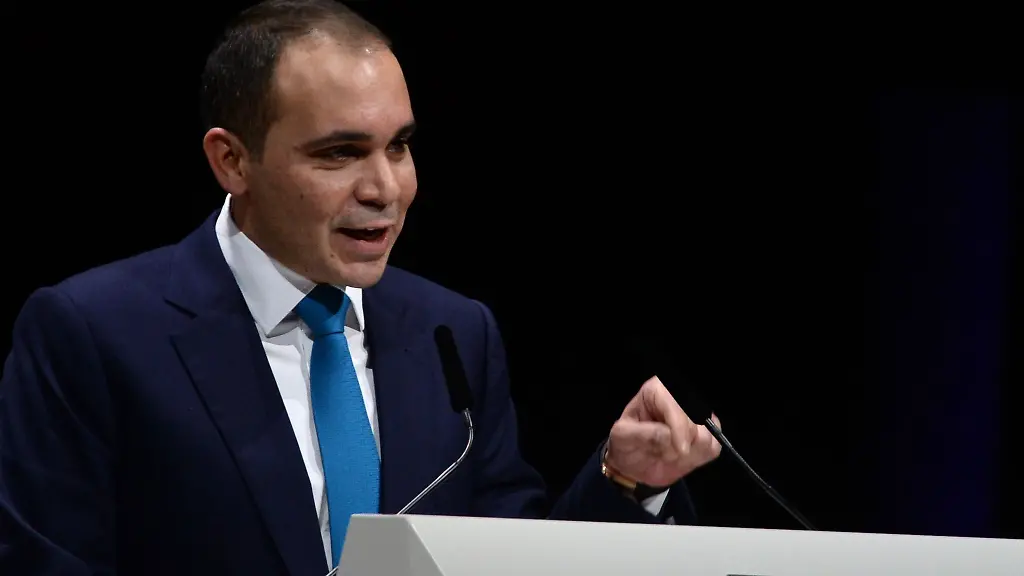 Trat-gegen-Infantino-bei-der-Praesidentschaftswahl-der-FIFA-2016-an-Prinz-Ali-bin-al-Hussein-aus-Jordanien