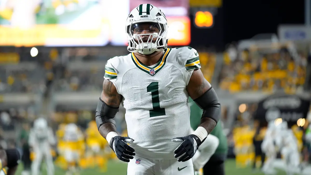 October-26-2025-Pittsburgh-Pennsylvania-USA-October-26-2025-Micah-Parsons-1-during-the-Pittsburgh-Steelers-vs-Green-Bay-Packers-at-Acrisure-Stadium-in-Pittsburgh-PA