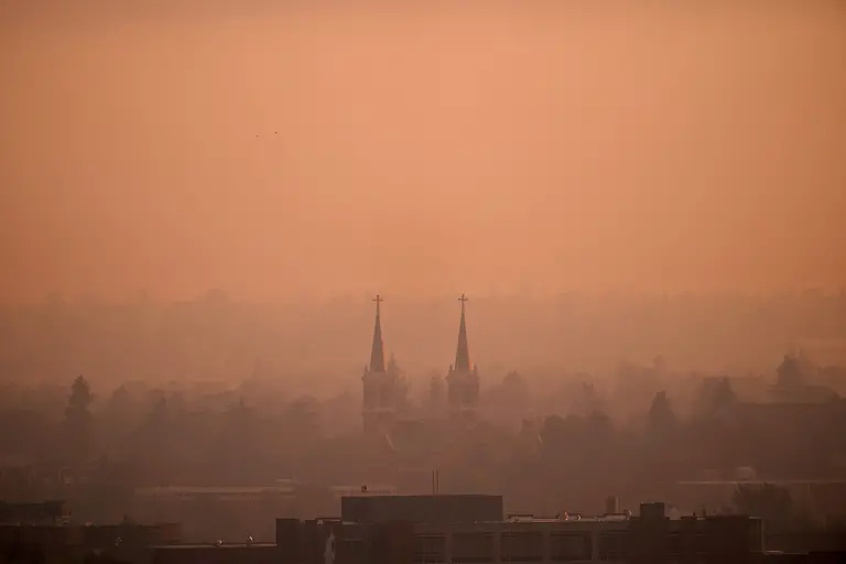 Wildfire-smoke-in-the-sky-over-Spokane-Washington-U-S-as-the-Old-Trails-Fire-burns-neaby-August-3-2026