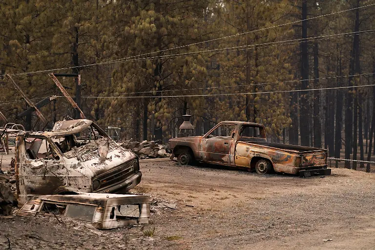 Vehicles-damaged-by-a-wildfire-sit-in-the-Spokane-area-Washington-U-S-August-2-2026