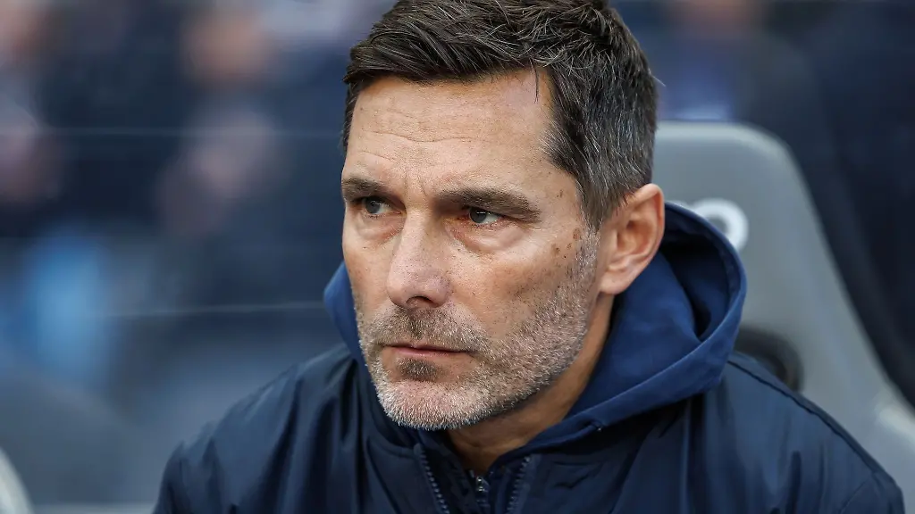 Duestere-Aussichten-Trainer-Stefan-Leitl-muss-mit-Hertha-BSC-einen-Umbruch-meistern