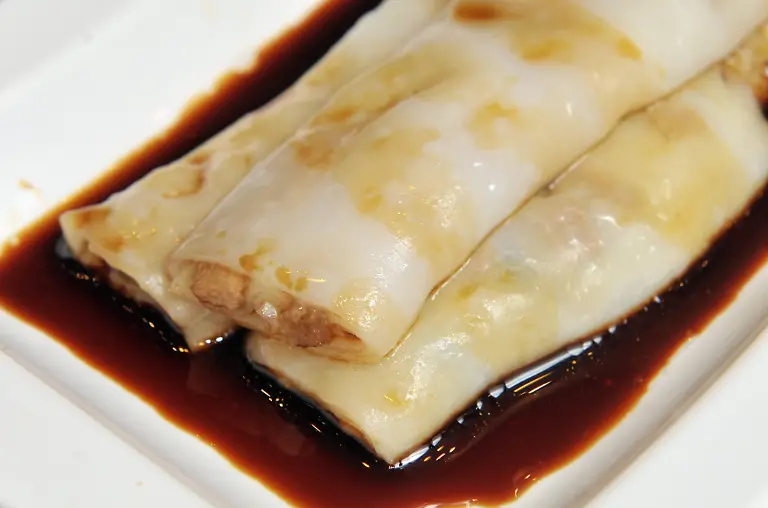 Restaurant-Review-Steamed-rice-rolls-with-pig-s-liver-at-Tim-Ho-Wan-located-at-Shop-12A-Level-1-at-the-Hong-Kong-Station-in-Central