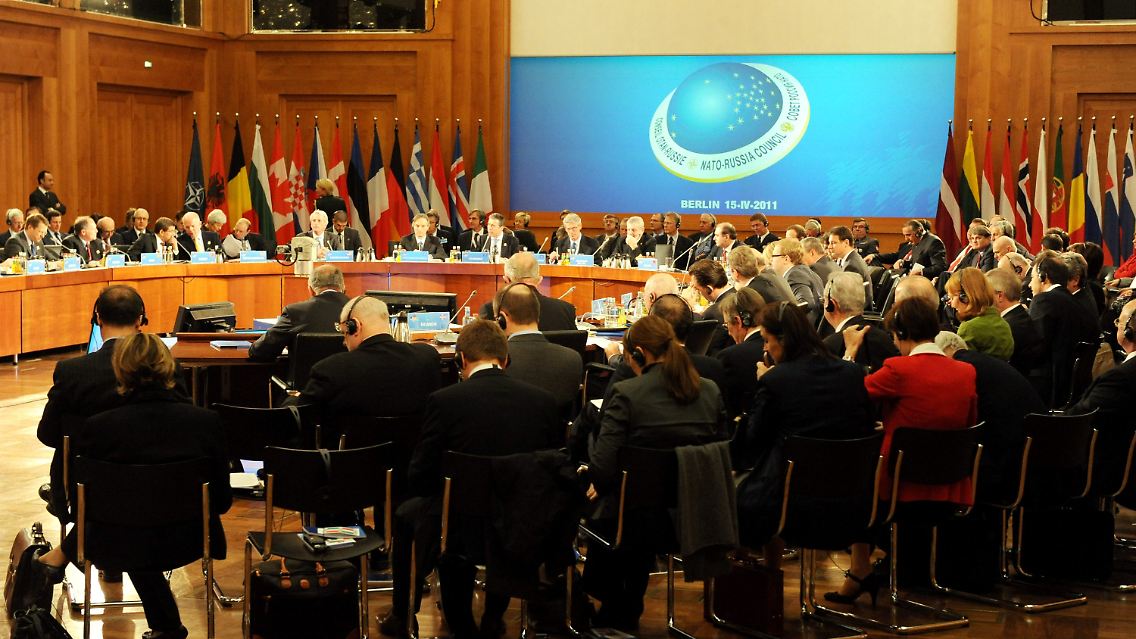 Die NATO-Außenminister bei ihrem Treffen in Berlin.