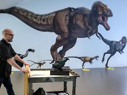 Von Taubengröße bis Riesenwuchs: Warum waren Dinosaurier nie winzig klein?