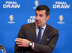 Luis Figo Hat Von Gianni Infantino Die Schnauze Voll