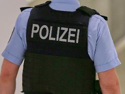 Berlin Deutschland Deutscher Bundestag Polizist