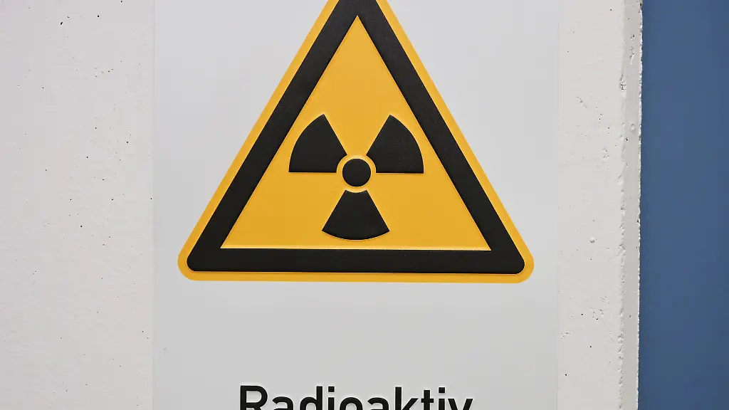 Von-radioaktiven-Mineralien-gehen-einige-Gefahren-aus