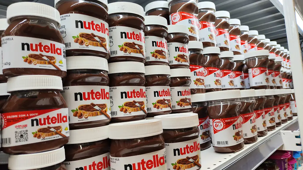 Mit-Nutella-entsteht-in-der-Ninja-Creami-im-Handumdrehen-ein-besonders-cremiges-Schokoladeneis