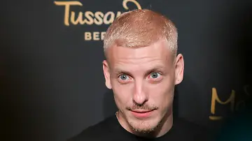542253692