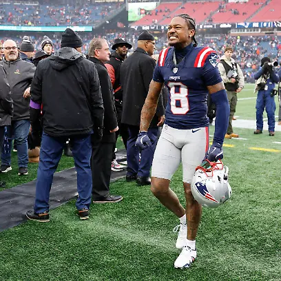 FOXBOROUGH-MA-JANUARY-18-Stefon-Diggs-8-of-the-New-England-Patriots-after-warm-up-before-an-AFC-Divisional-Round-game-between-the-New-England-Patriots-and-the-Houston-Texans-on-January-18-2026-at-Gillette-Stadium-in-Foxborough-Massachusetts