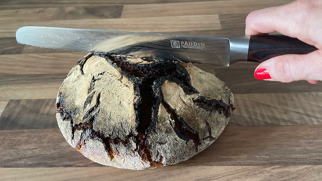Das-Paudin-Brotmesser-hat-im-Test-am-besten-abgeschnitten