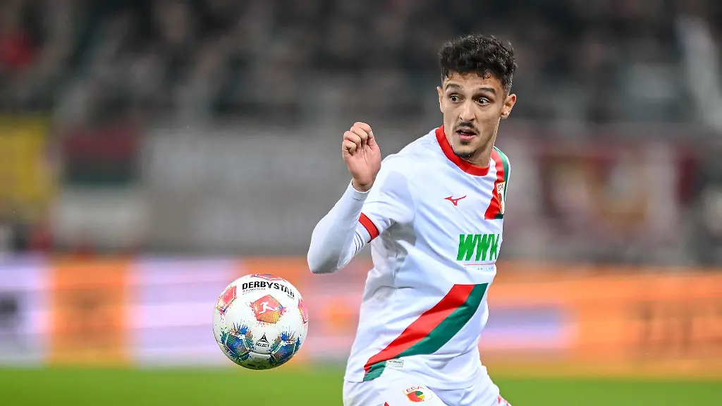 Dimitrios-Giannoulis-vom-FC-Augsburg-zieht-es-zurueck-in-seine-Heimat-Griechenland