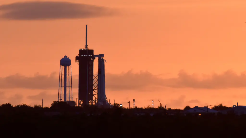 2020-05-29T120358Z-1726946127-RC2CYG9F7MSG-RTRMADP-3-SPACE-EXPLORATION-SPACEX-LAUNCH