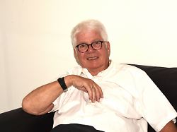 Thomas M Stein CEO Europa BMG Bertelsmann A D Muenchen 19 09 2025 Presseclub Endlos Verfuegbar Quo Vadis Pressegespraech Mit Thomas M Stein Ehemaliger CEO Europa Und VP A R
