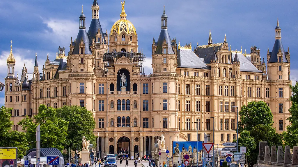 Bei-der-Klage-der-Lobbyisten-fuer-Kinder-geht-es-um-die-Zulassung-fuer-die-Wahl-zum-Landtag-im-Schweriner-Schloss