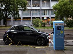 Dank Elektro-Prämie: E-Boom in der Autoindustrie setzt sich fort