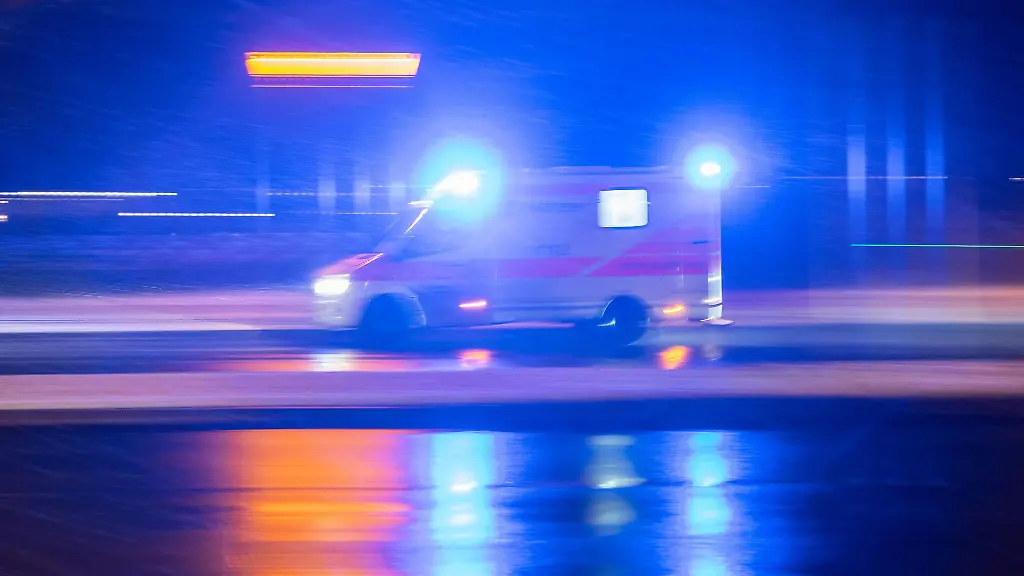 Beide-Maenner-wurden-ins-Krankenhaus-gebracht