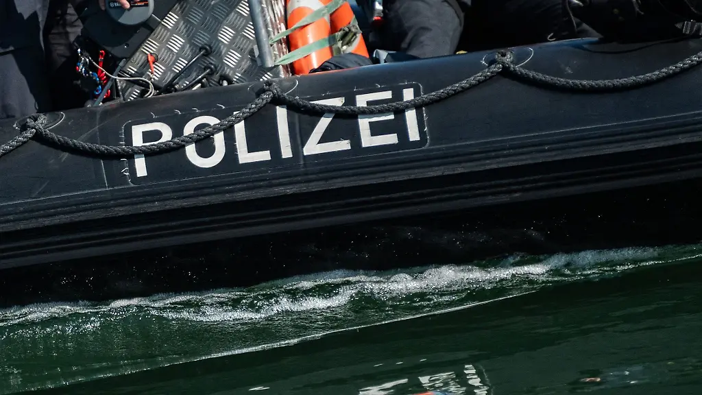Die-Wasserschutzpolizei-hat-zum-Ferienbeginn-mehrere-Faelle-von-Fischwilderei-auf-dem-Chiemsee-festgestellt