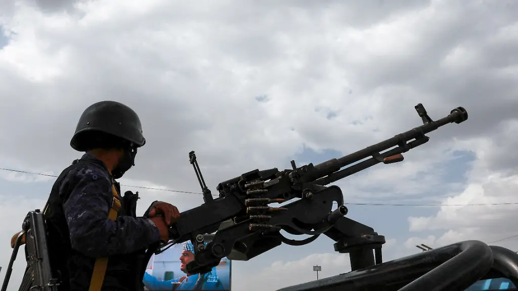 A-member-of-Houthi-security-forces-mans-a-machine-gun-mounted-on-the-back-of-a-patrol-vehicle-at-the-site-of-an-anti-Saudi-rally-amid-an-escalation-with-the-kingdom-in-Sanaa-Yemen-July-31-2026